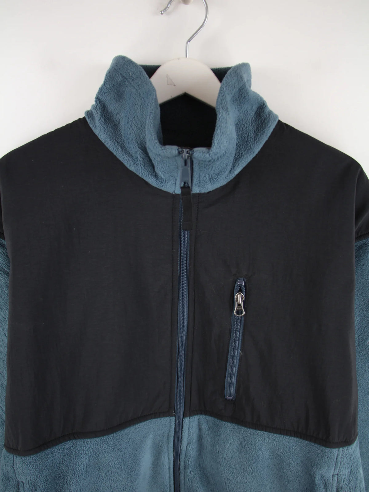 Columbia Fleece Blau L – Detailansicht Vorderseite