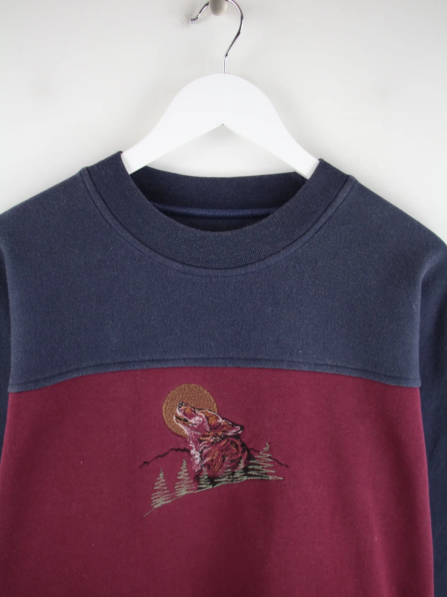 Jansport Sweater Rot XL – Detailansicht Vorderseite