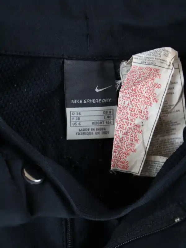 Nike Jogginghose Schwarz S – Etikett