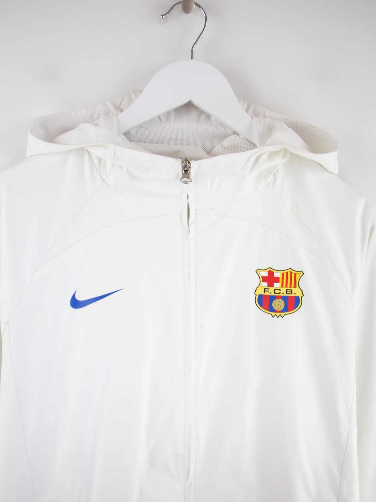 Nike Leichte Jacke Weiß M – Detailansicht Vorderseite