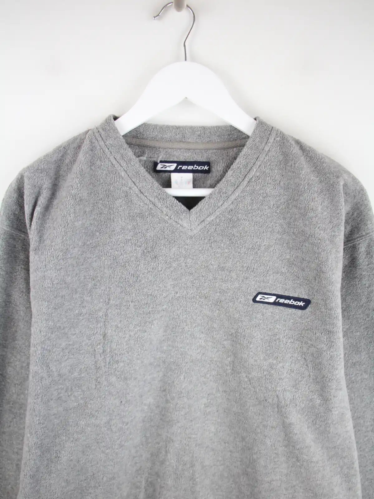 Reebok Fleece Grau M – Detailansicht Vorderseite