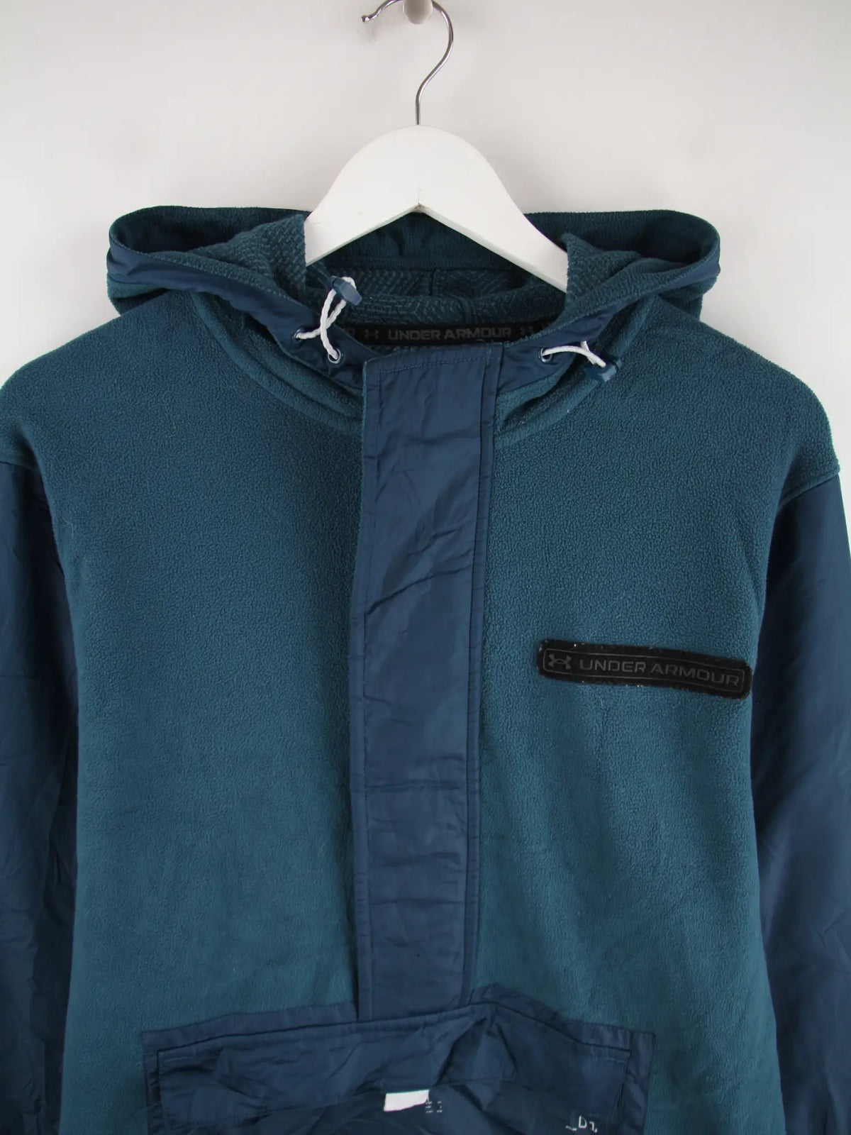 Under Armour Fleece Türkis L – Detailansicht Vorderseite