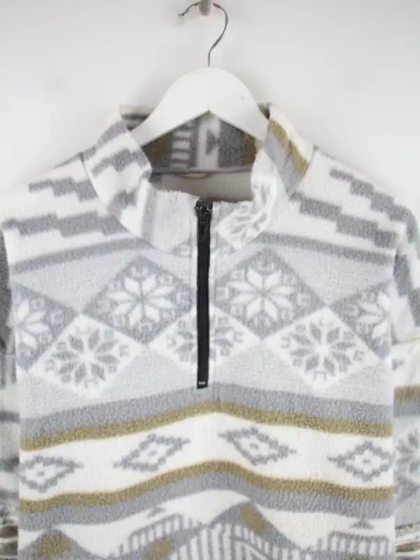Vintage Fleece Grau XXL – Detailansicht Vorderseite