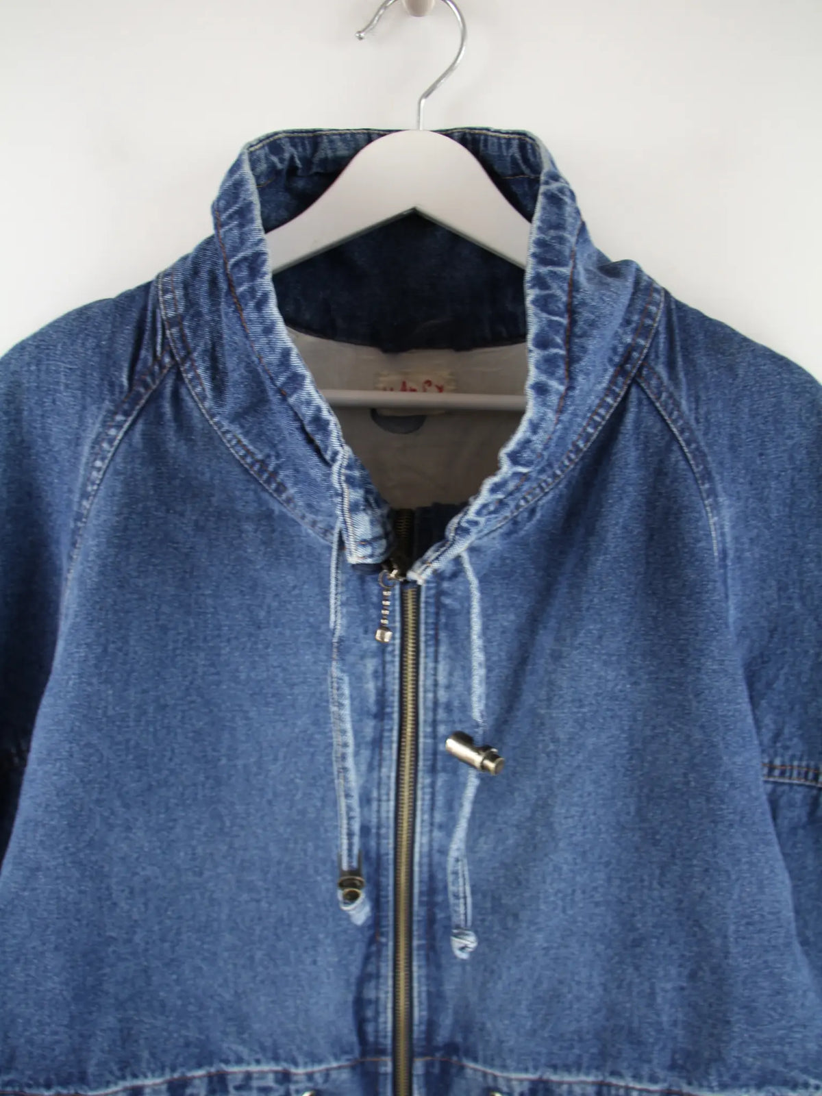 Vintage Jeansjacke Blau M – Detailansicht Vorderseite