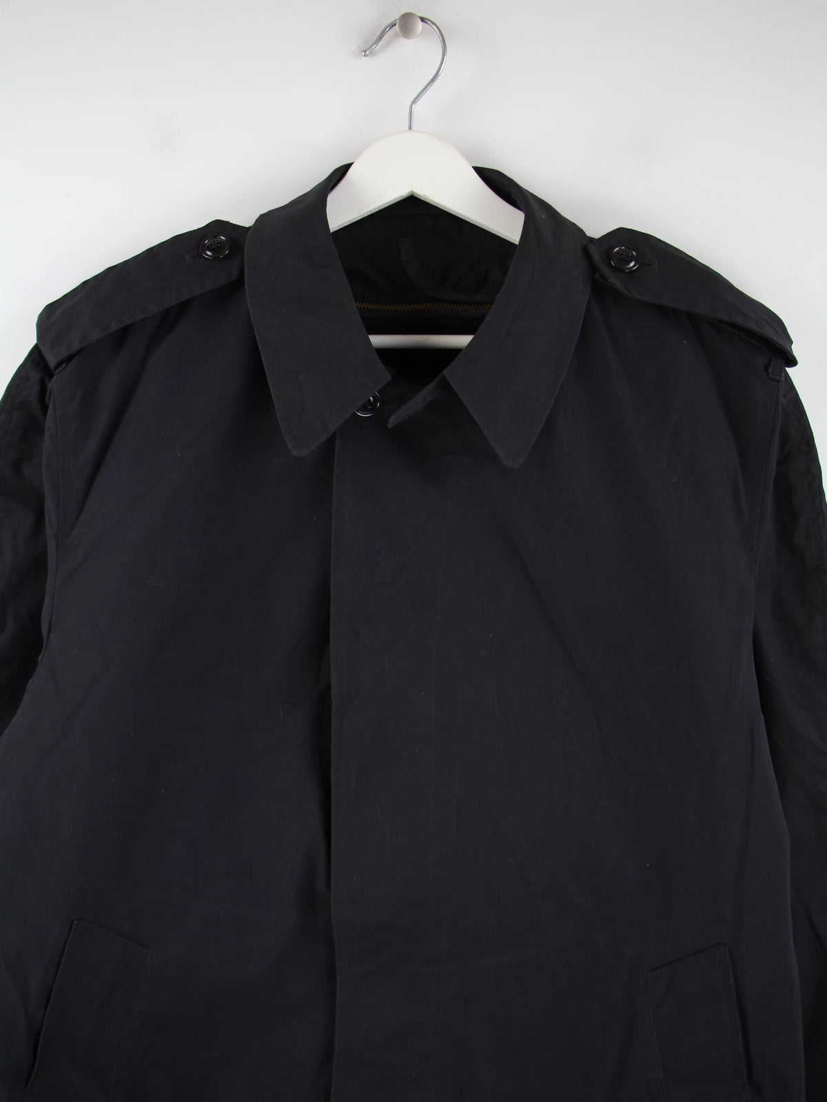 Vintage Mantel Schwarz M – Detailansicht Vorderseite