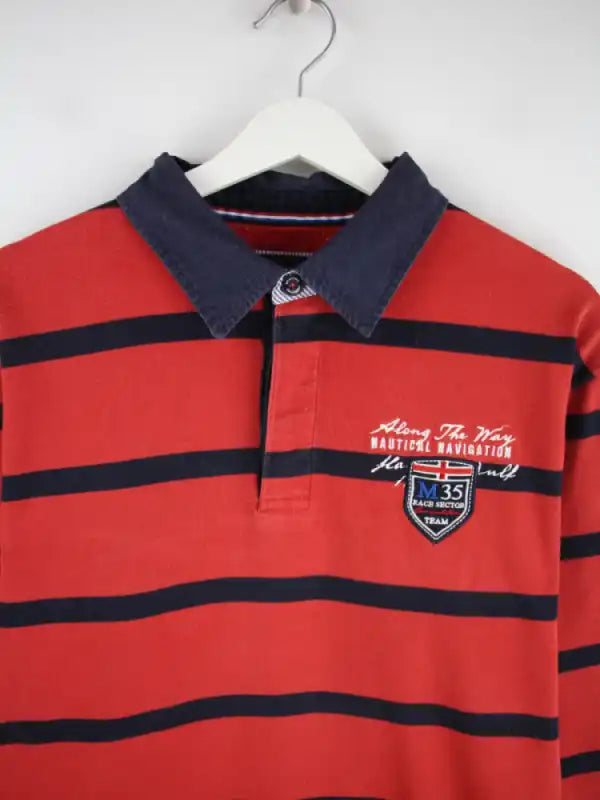 Vintage Polo Rot L – Detailansicht Vorderseite