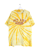 Port & Company y2k Print Tie Dye T-Shirt Gelb 3XL (front image)