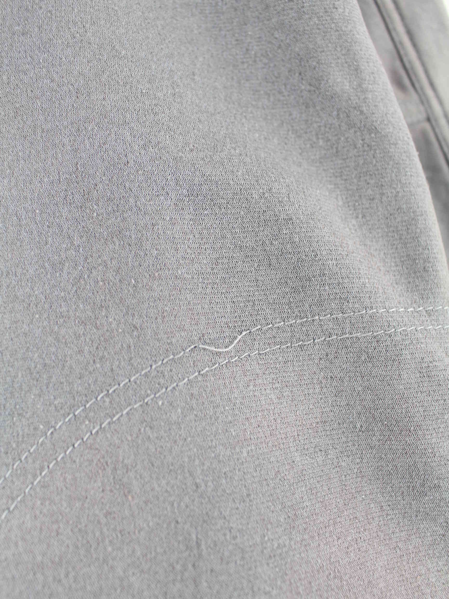 Nike Damen 90s Vintage Big Swoosh Embroidered Trainingsjacke Grau M (detail image 4)