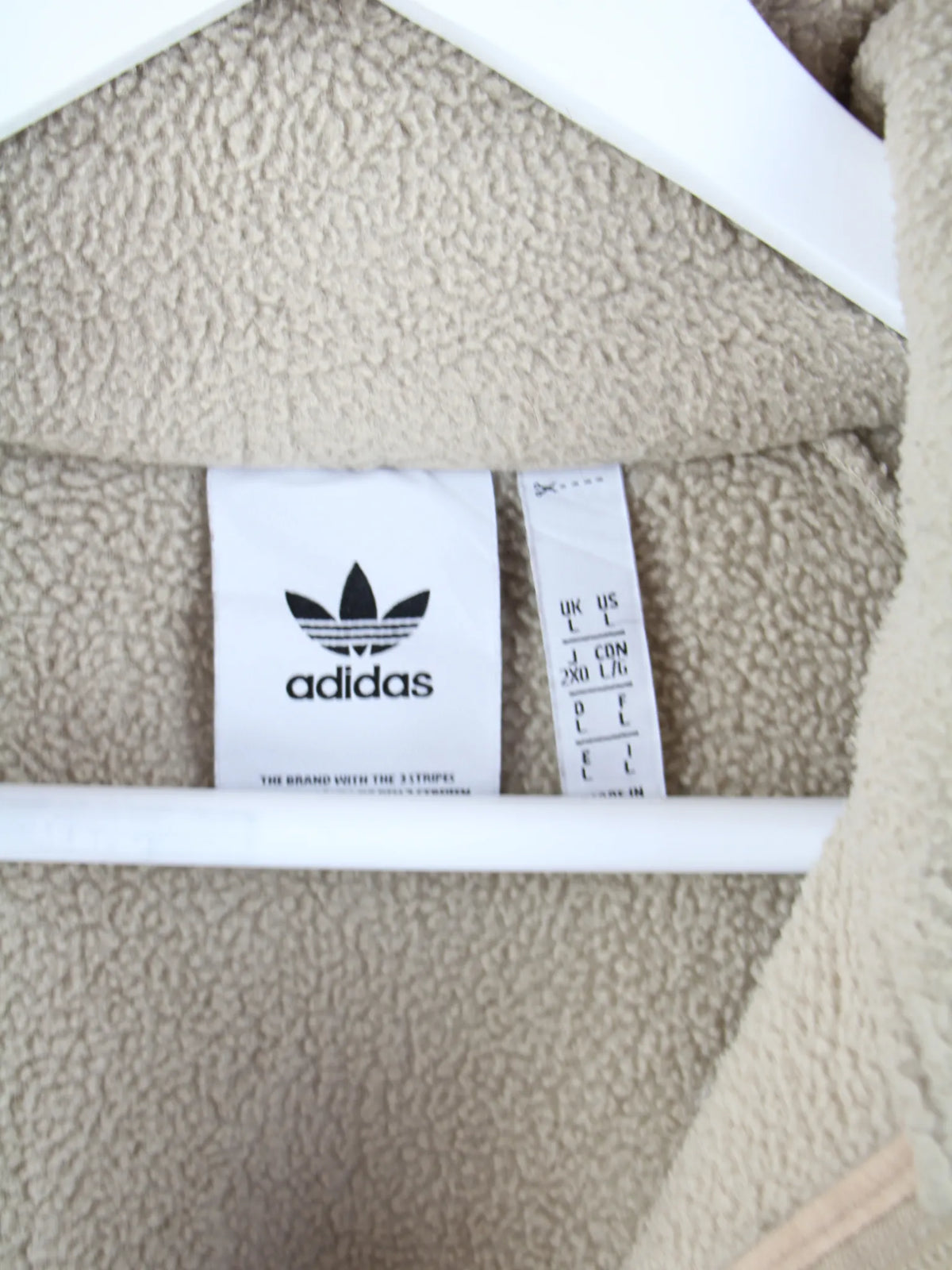 Adidas Fleece Beige L – Etikett