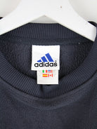 Adidas Fleece Blau M – Detailansicht Vorderseite