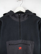 Adidas Fleece Schwarz S – Detailansicht Vorderseite
