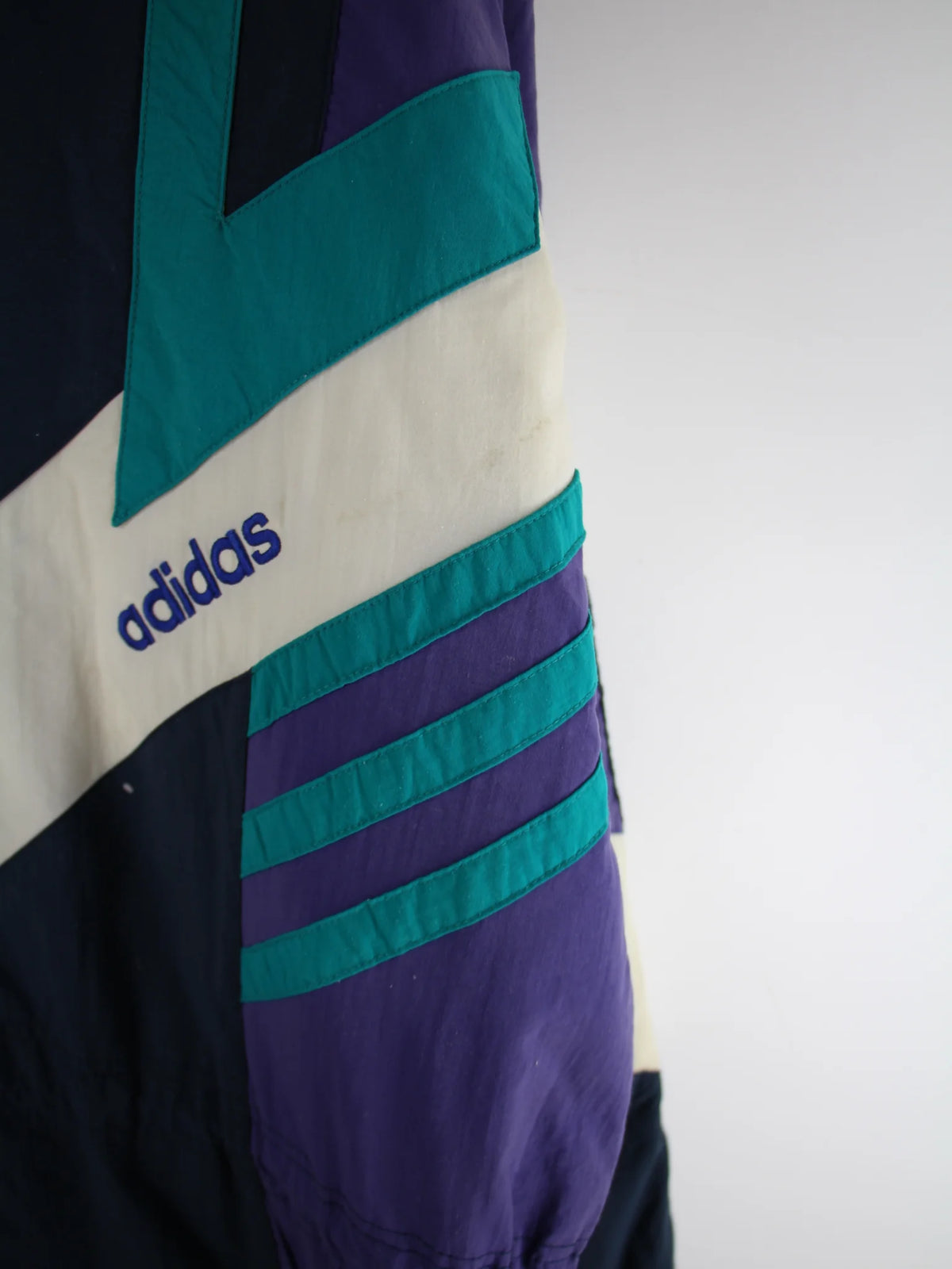 Adidas Jacke Mehrfarbig XXL – Detailansicht Vorderseite