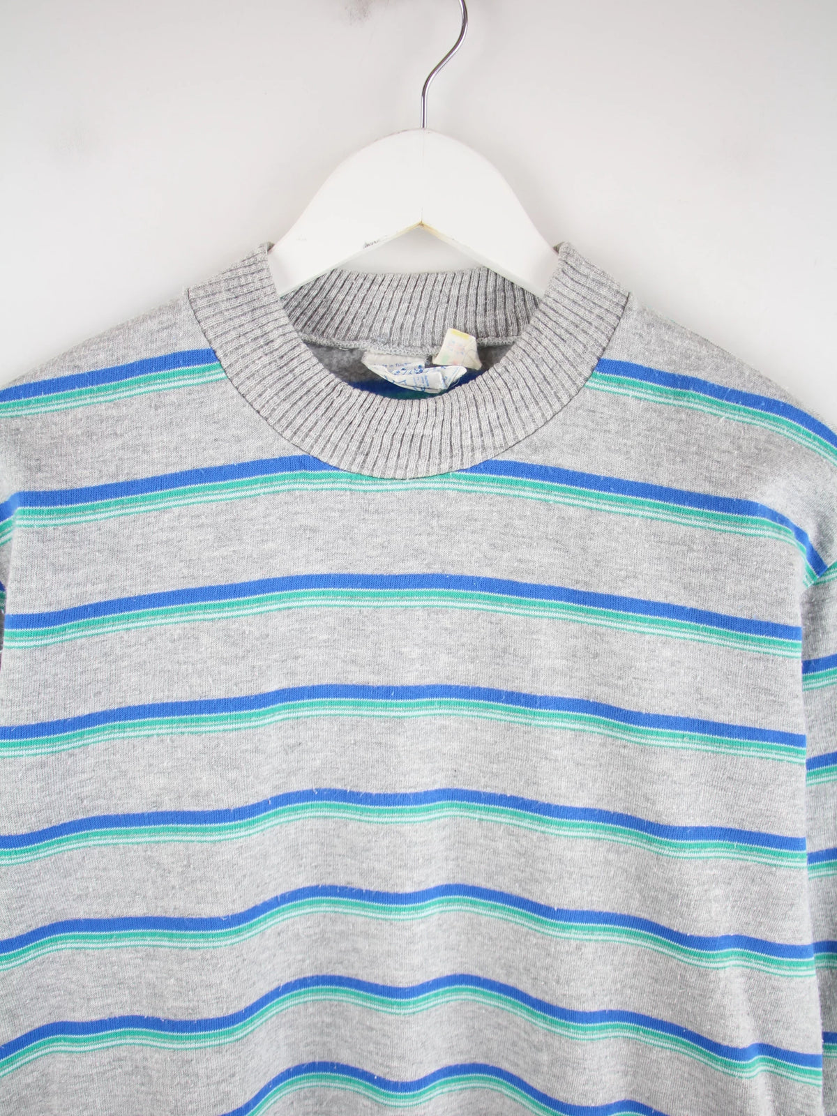Adidas Sweater Grau M – Detailansicht Vorderseite