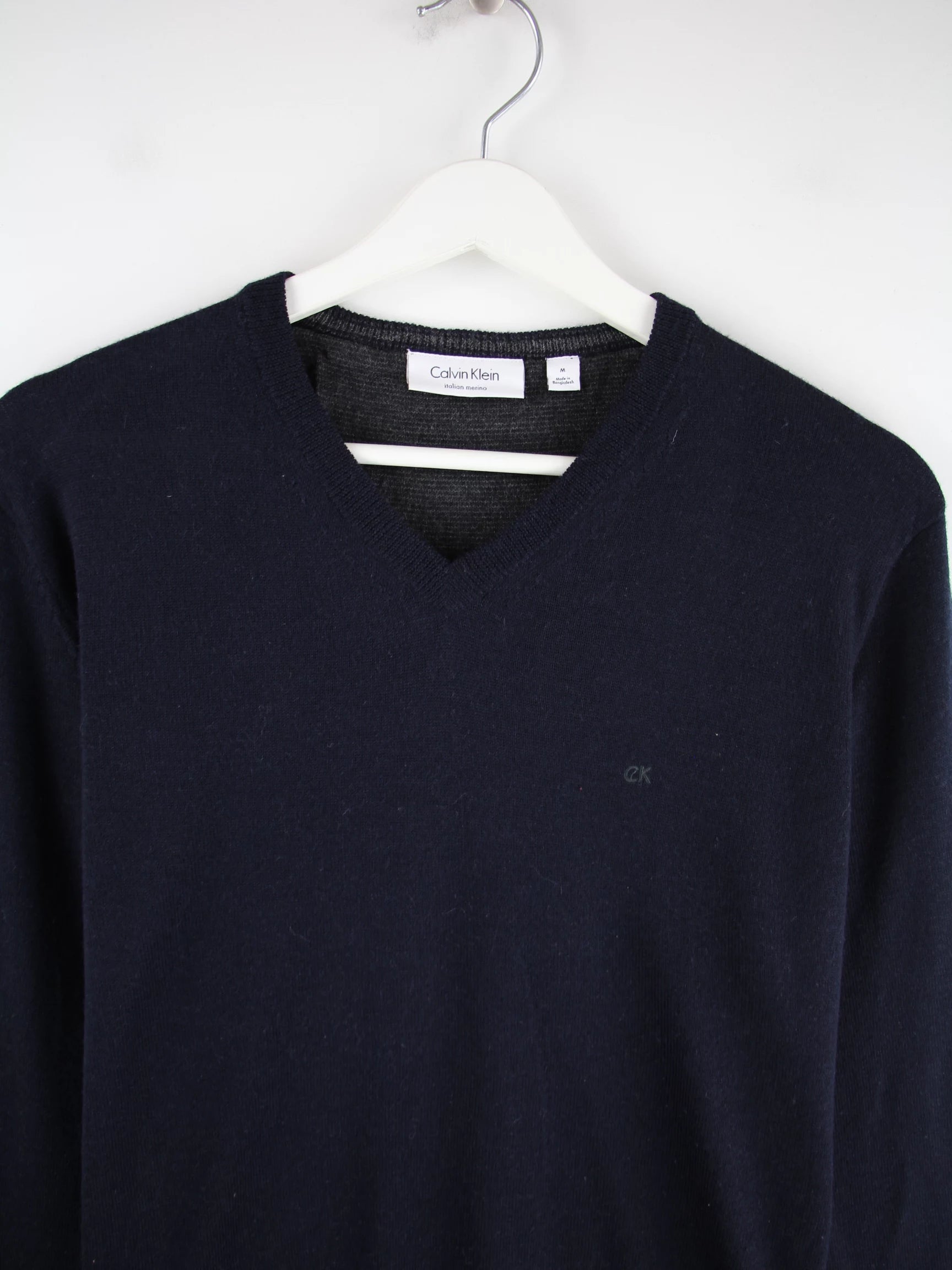 Calvin Klein Pullover Blau M – Detailansicht Vorderseite