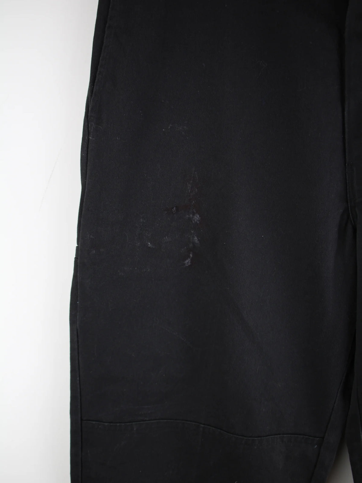 Dickies Hose Schwarz – Detailansicht Vorderseite