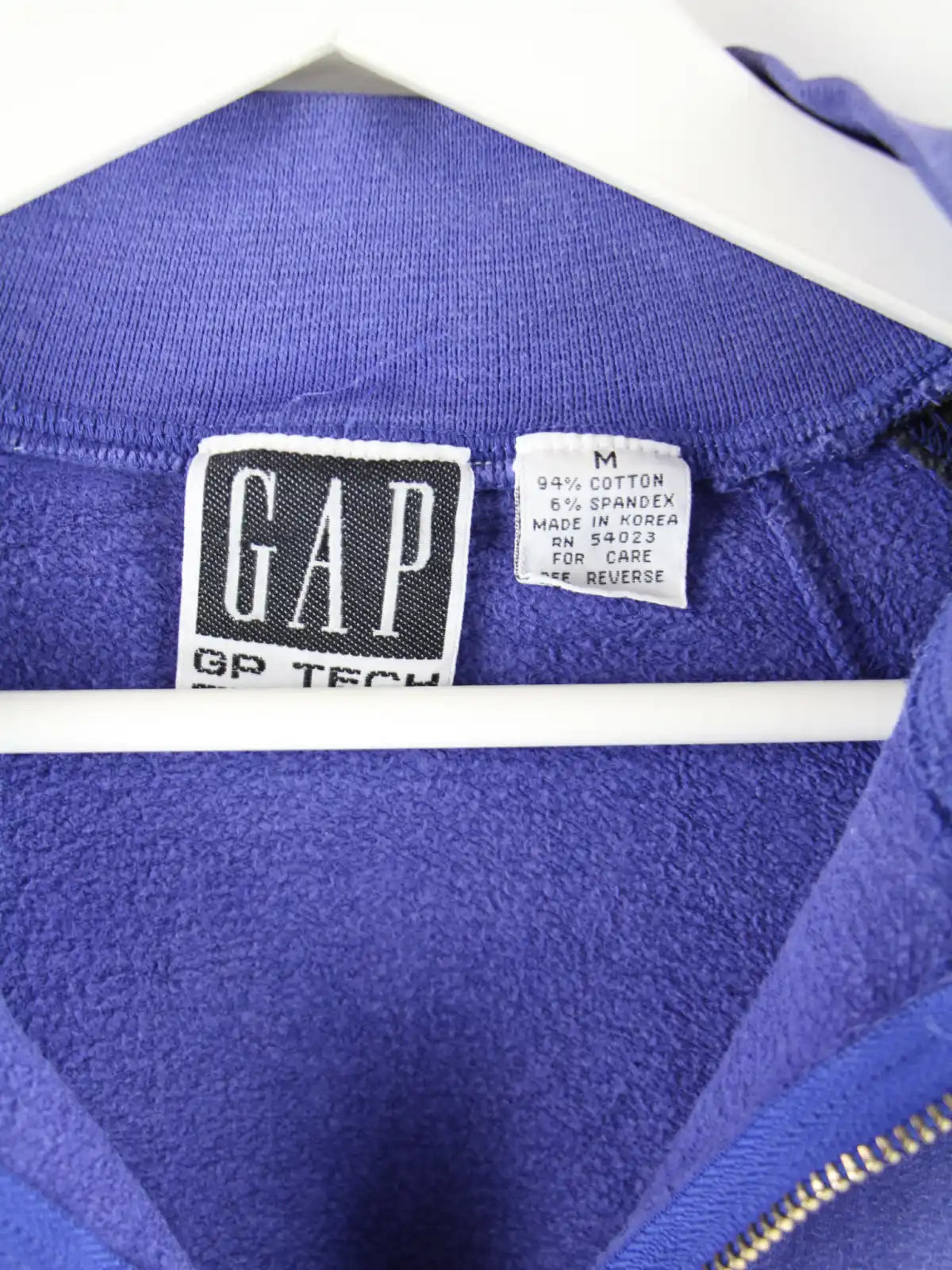 GAP Sweater Lila M – Etikett