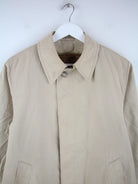 London Fog Mantel Beige L – Detailansicht Vorderseite