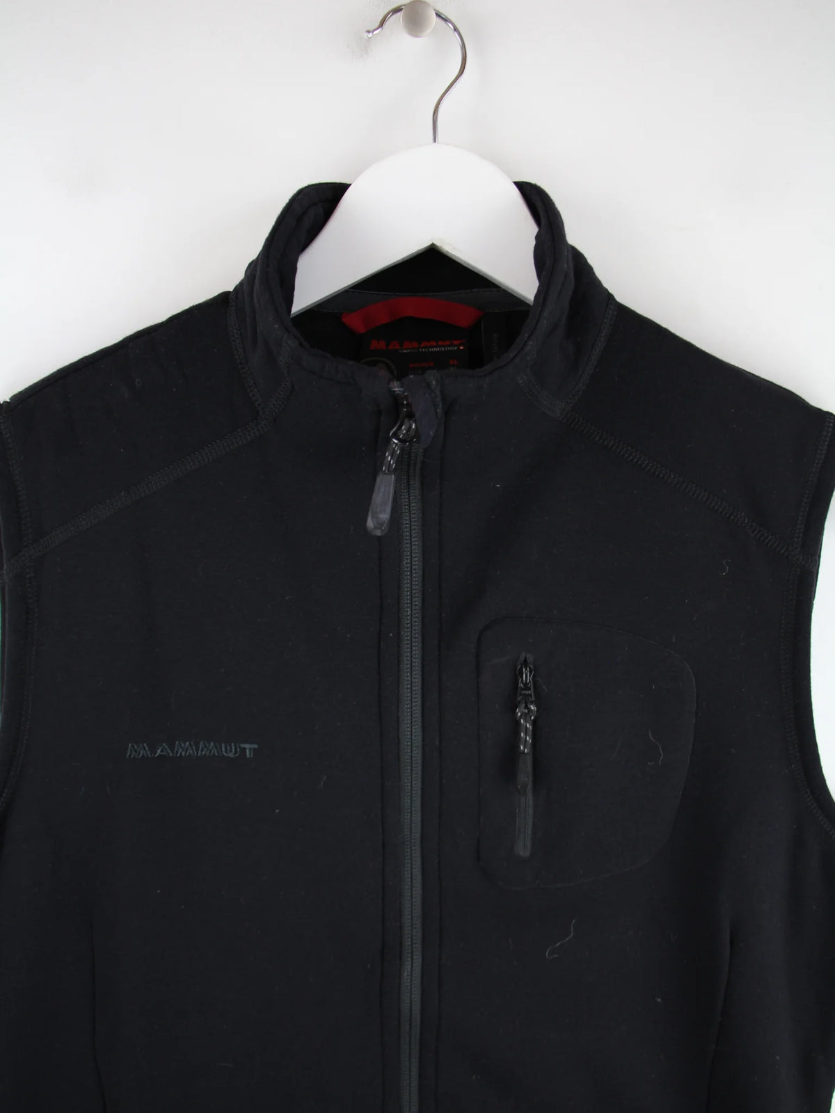Mammut Weste Schwarz XL – Detailansicht Vorderseite