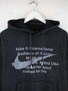 Nike Hoodie Schwarz M – Detailansicht Vorderseite