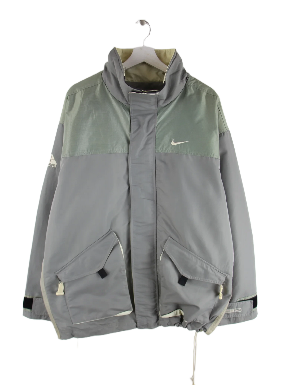 Nike Jacke Grau M – Vorderseite