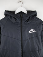 Nike Jacke Schwarz L – Detailansicht Vorderseite