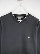 Nike Sweater Grau M – Detailansicht Vorderseite