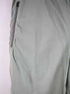 Nike Track Pants Grün M – Detailansicht Vorderseite