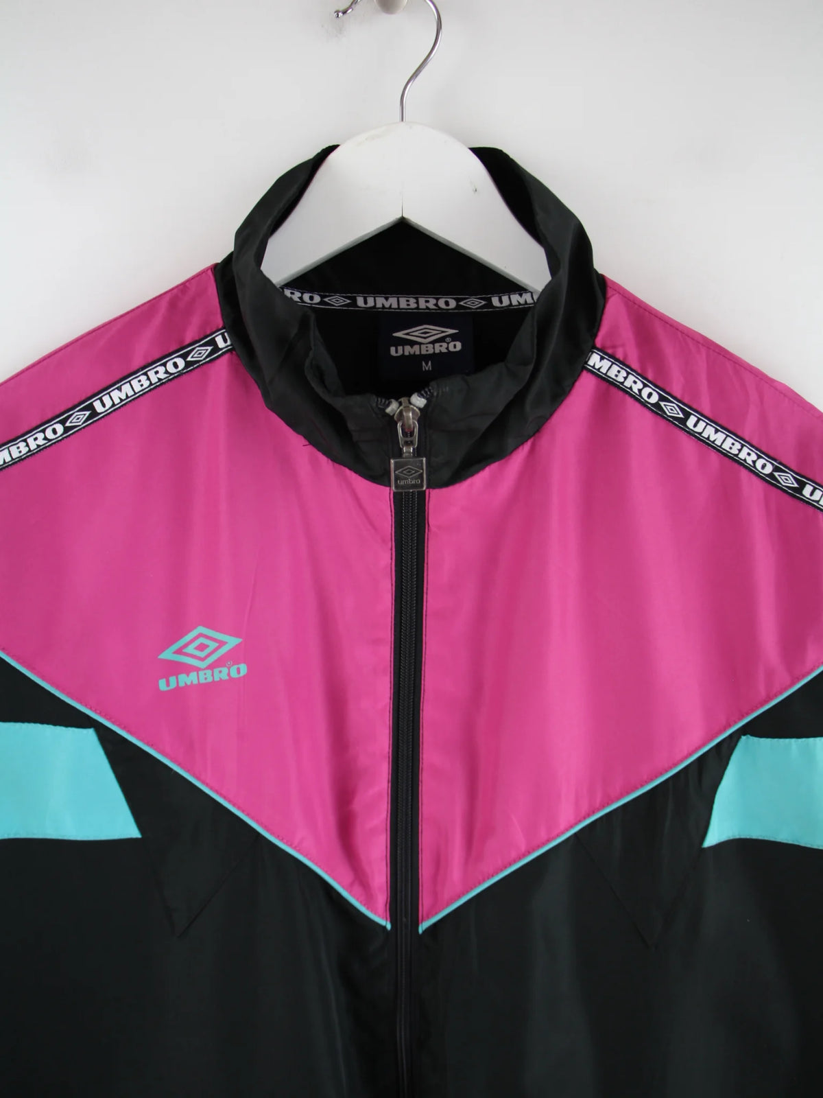 Umbro Trainingsjacke Mehrfarbig M – Detailansicht Vorderseite