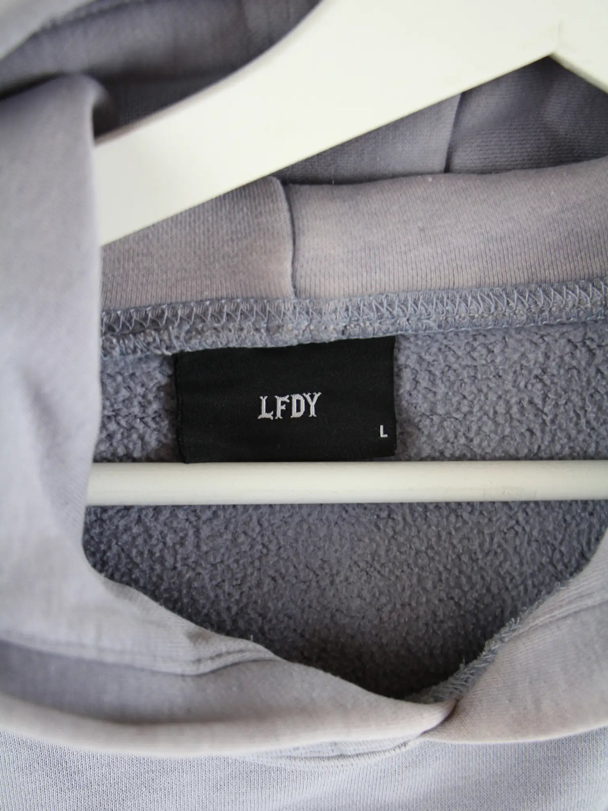 Vintage Hoodie Lila L – Etikett