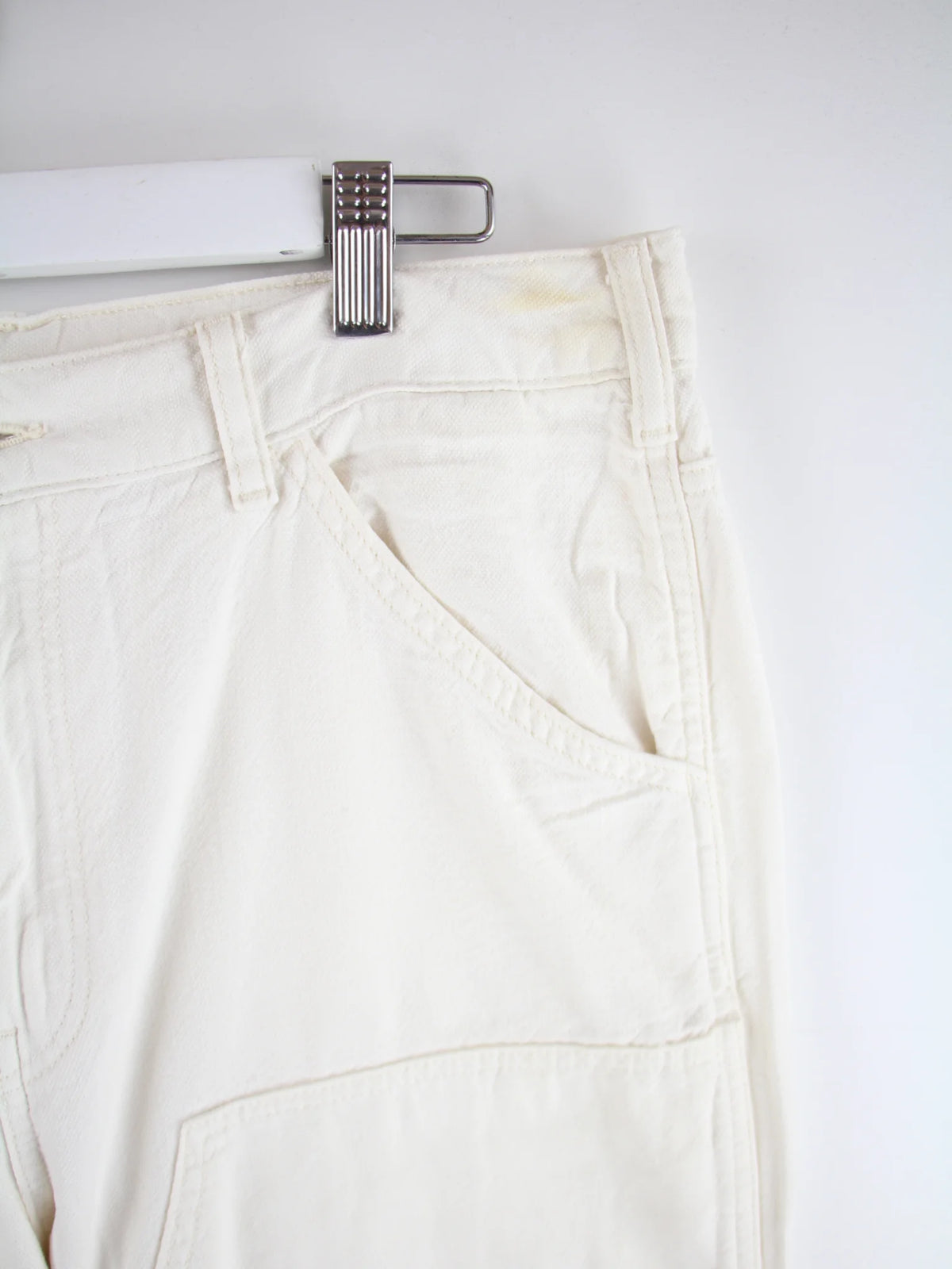 Vintage Hose Weiß – Detailansicht Vorderseite