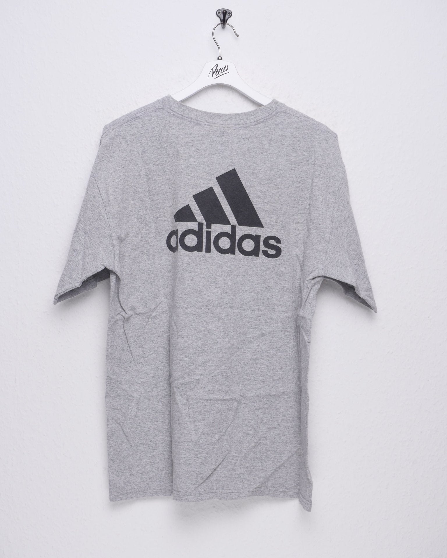Adidas printed UMASS Basketball Spellout Vintage Shirt - Peeces