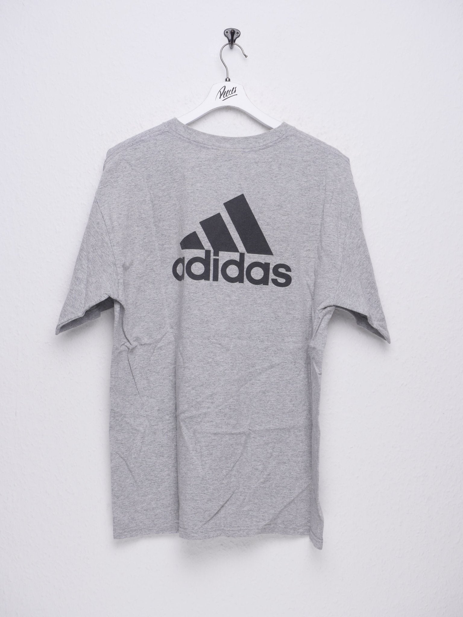Adidas printed UMASS Basketball Spellout Vintage Shirt - Peeces