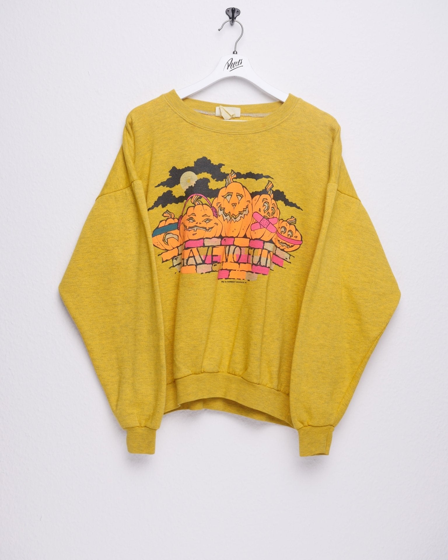 Halloween theme yellow Graphic Sweater - Peeces