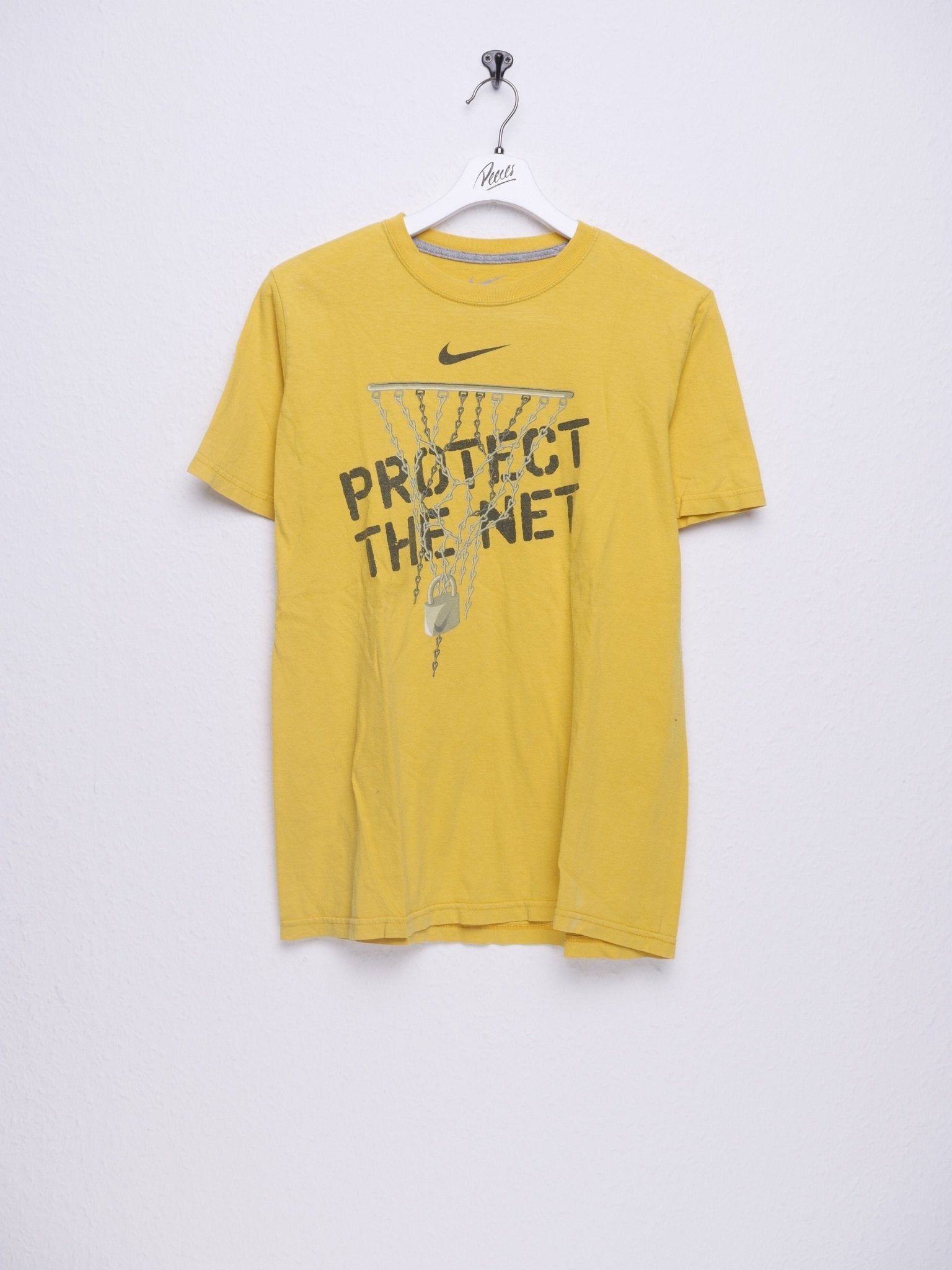 nike Protect the Net printed middle Swoosh Shirt - Peeces