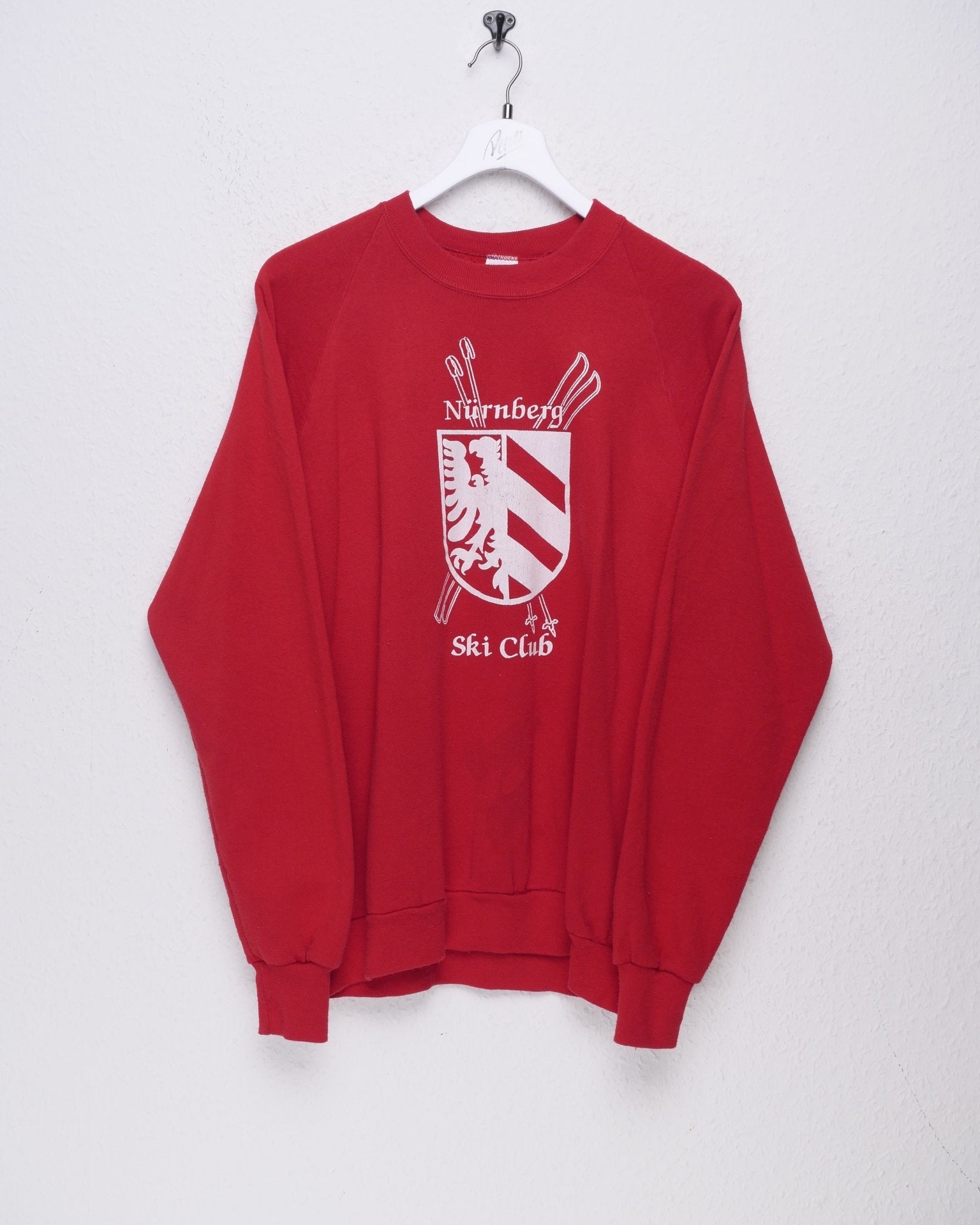 'Nürnberg Ski Club' printed Graphic red Sweater - Peeces