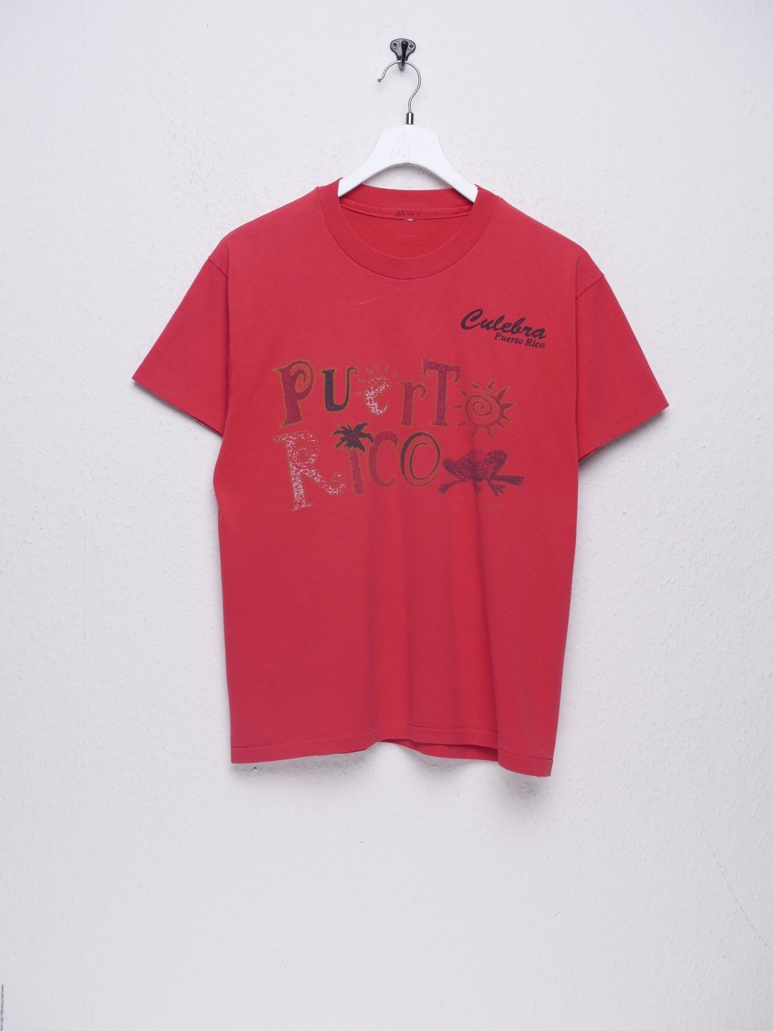'Puerto Rico' printed red Shirt - Peeces