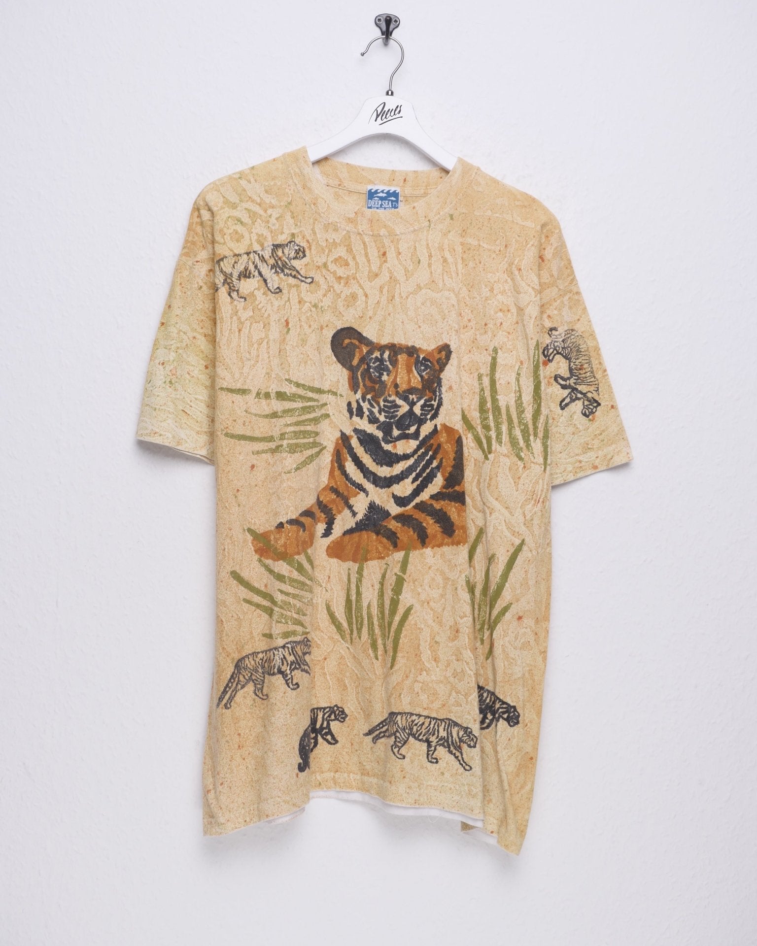 Tiger Graphic Vintage Shirt - Peeces