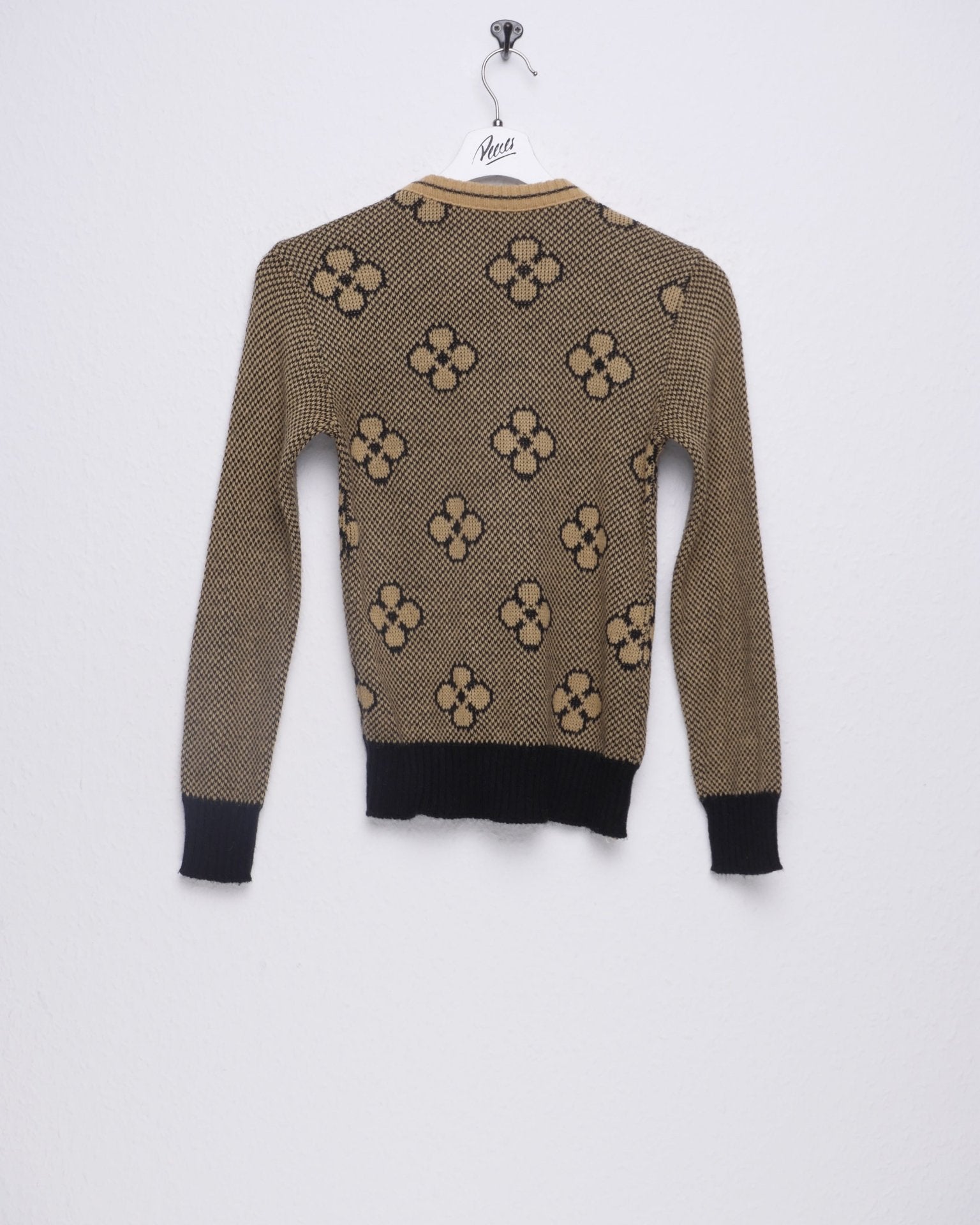 two toned flower pattern knit Sweater - Peeces